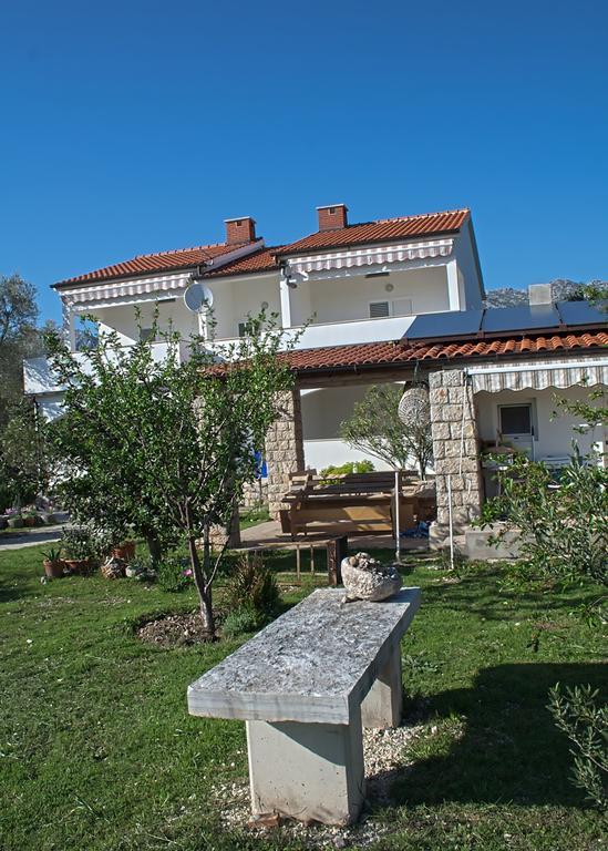 Apartments Punta Seline Habitación foto